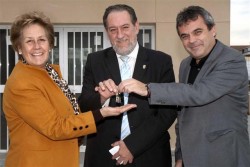 llaves_centro_social_Carola Momento de la entrega de llaves