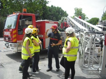 Alumnos en el Parque de Bomberos de Benalmádena