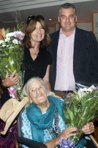 201106230_residente_extranjera_cumple100 Enid Boundry cumplía 100 años (Rapifoto)