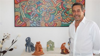 El artista benalmadense nos muestra su obra en estos días