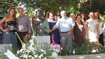 20110822_homenaje_imperio_argentina Momento del homenaje a Malena
