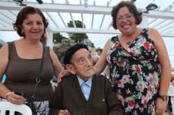cena_mayores_benalmadena_-www-guiadebenalmadena-com Respeto y atención para nuestros mayores