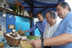 Salido, López y Villazón recorrieron el mercado marinero