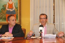 20111116_kaleido_fiscalia “Lo mejor que podría hacer Moya sería echar un vistazo a los documentos que obran en poder de la Fiscalía, admitir sus errores ante los vecinos de Benalmádena y dimitir de su puesto político en Diputación antes de que lo echen”