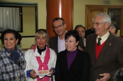 20111219_ALMUERZO_ANICA_TORRES “Desde la delegación de Bienestar Social estamos trabajando para que nuestros mayores puedan disfrutar de un amplio abanico de talleres y actividades deportivas de mantenimiento”, ha anunciado el concejal de Bienestar Social, Francisco Salido