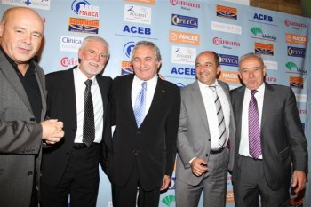 25 ANIVERSARIO ACEB (68) Antiguos presidentes de la ACEB también fueron homenajeados